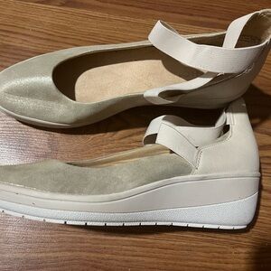 Vionic Gold Leather Sandals